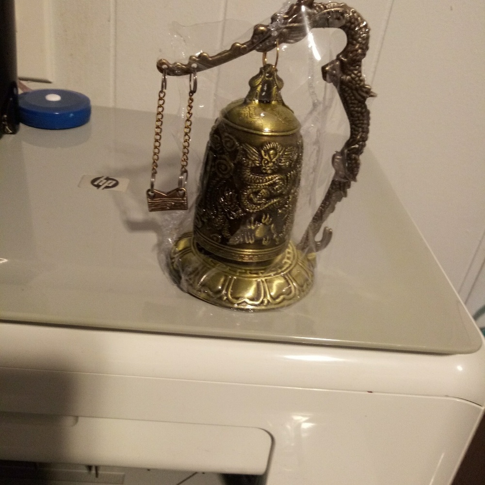 BELL - Picture 7 of 7